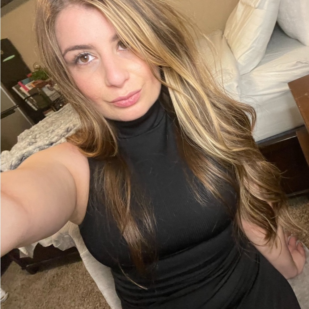 ❌BODY CON BLACK SLEEVELESS TURTLE NECK